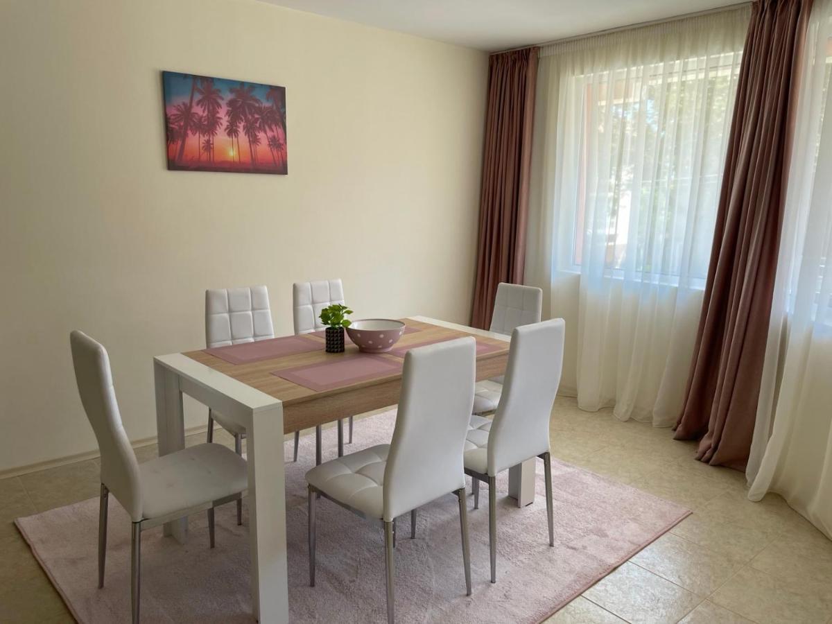 Rusalka Apart-Residence Obzor Bagian luar foto